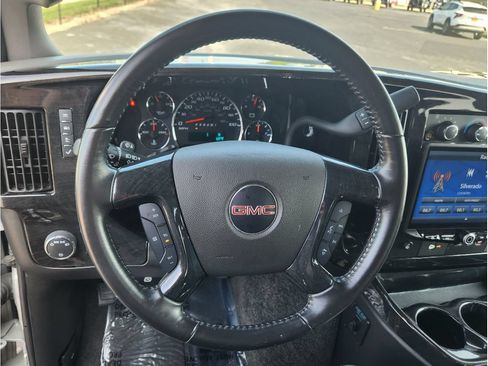 Used 2022 GMC Savana 2500 w/ Enhanced Convenience Package RWD image 27