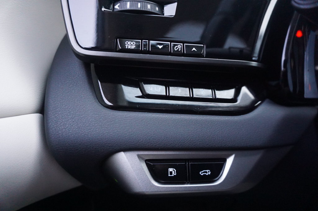Used 2024 Lexus RX 350 Premium w/ Accessory Package (Z1) FWD image 5