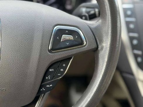 Used 2013 Lincoln MKZ image 16