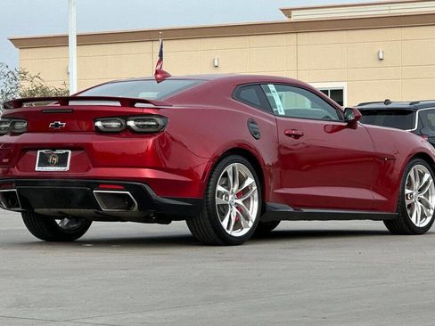 Used 2022 Chevrolet Camaro SS w/ Design Package 3 image 6