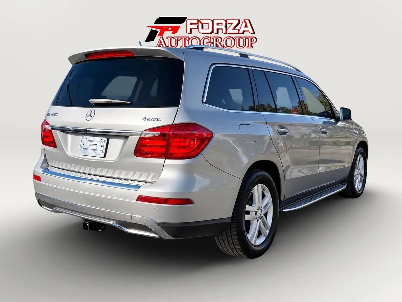 Used 2015 Mercedes-Benz GL 450 4MATIC w/ Parking Assist Package image 4