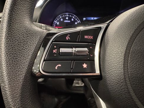 Certified 2022 Kia Forte LXS image 13