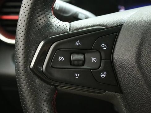 Used 2024 Chevrolet Trax RS w/ Sunroof Package FWD image 14
