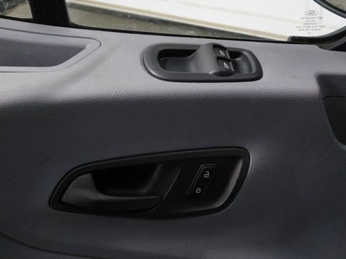 Used 2019 Ford Transit 250 148 Medium Roof image 21