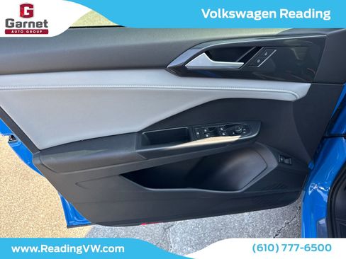 Certified 2023 Volkswagen Taos SEL image 10