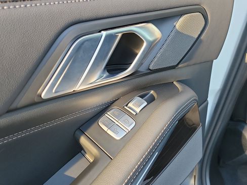 Used 2026 BMW X7 xDrive40i image 12