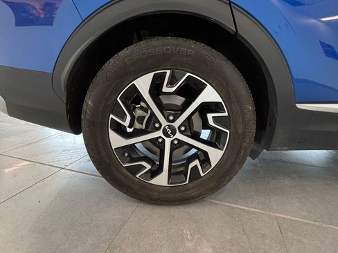 Used 2023 Kia Sportage EX image 18