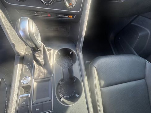 Used 2021 Volkswagen Atlas SE w/ Towing Package image 6