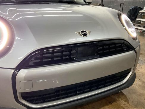 Certified 2025 MINI Cooper 4-Door Hardtop image 32