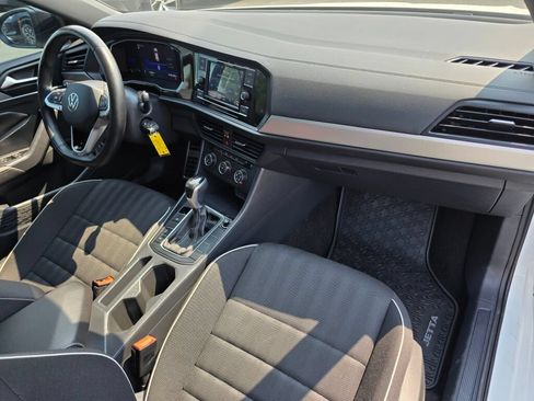 Certified 2023 Volkswagen Jetta Sport FWD image 15