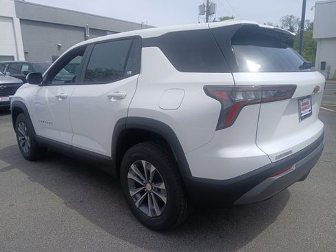 New 2026 Chevrolet Equinox LT FWD image 5