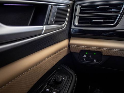 New 2026 Volkswagen Atlas Cross Sport SE FWD image 35