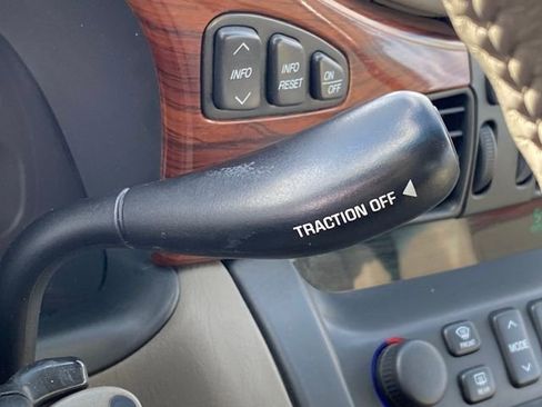 Used 2000 Cadillac De Ville Base w/ Comfort/Convenience Pkg image 9