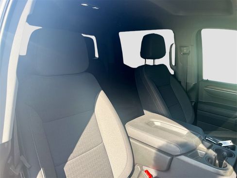 Used 2023 Chevrolet Silverado 1500 LT image 27