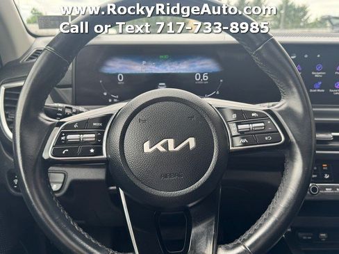 Used 2024 Kia Seltos EX AWD/4WD image 11