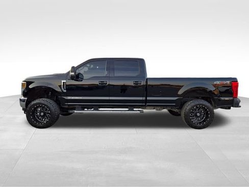 Used 2018 Ford F350 Lariat w/ Camper Package AWD/4WD image 13