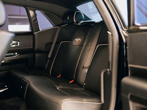 Used 2014 Rolls-Royce Ghost image 14