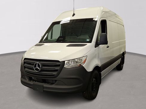 Used 2025 Mercedes-Benz Sprinter 2500 image 1