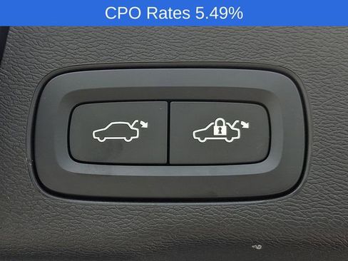 Certified 2023 Volvo XC60 B5 Plus AWD/4WD image 31