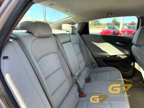 Used 2022 Chevrolet Malibu LT FWD image 12