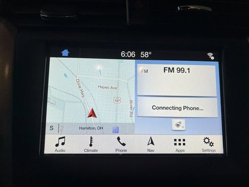 Used 2018 Ford Fusion SE w/ Fusion SE Technology Package image 15