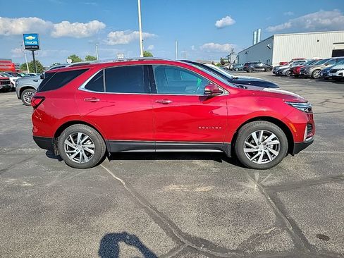 Used 2023 Chevrolet Equinox Premier AWD/4WD image 4