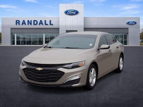 Used 2022 Chevrolet Malibu LT FWD image 2
