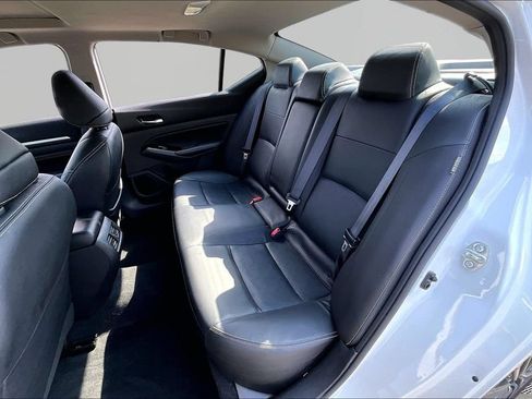 Used 2023 Nissan Altima 2.5 SL AWD/4WD image 19