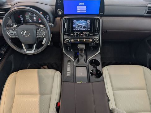 Used 2024 Lexus LX 600 4WD w/ Appearance Package image 26