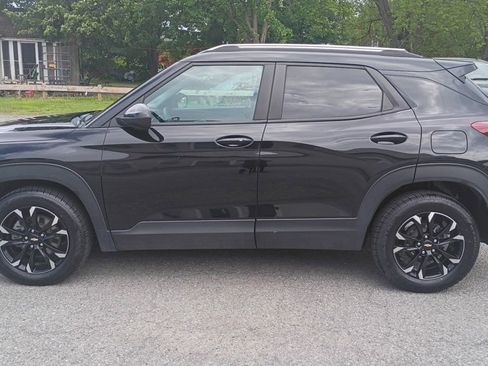 Used 2023 Chevrolet TrailBlazer LT w/ Convenience Package FWD image 4