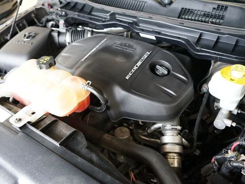 Used 2016 RAM 1500 Classic SLT image 44