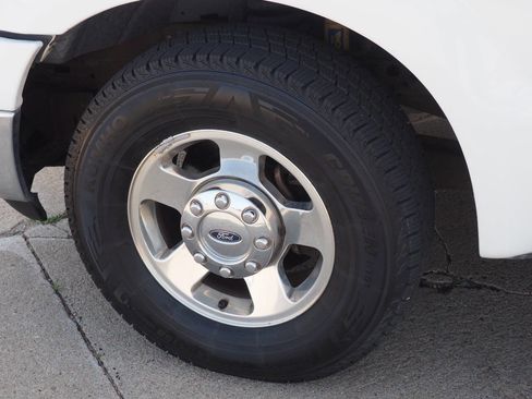 Used 2005 Ford F250 Lariat image 6