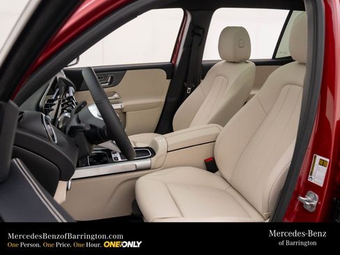 New 2026 Mercedes-Benz GLB 250 4MATIC image 18
