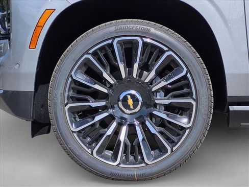 New 2026 Chevrolet Tahoe High Country AWD/4WD image 18