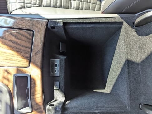 Used 2022 Cadillac Escalade ESV Sport Platinum image 33