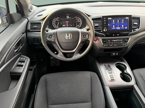 Used 2023 Honda Ridgeline Sport image 11