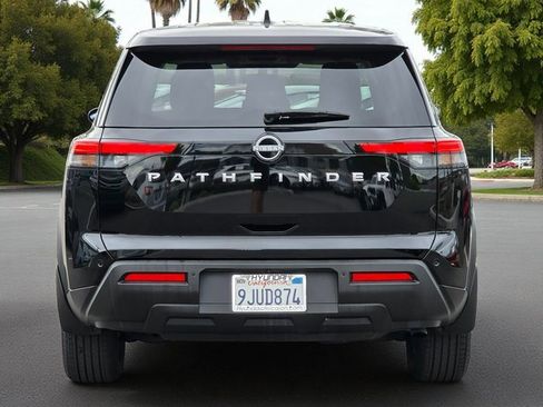 Used 2024 Nissan Pathfinder S image 6