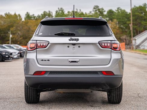 Used 2023 Jeep Compass Altitude image 6