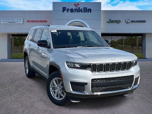 New 2025 Jeep Grand Cherokee L Laredo image 1