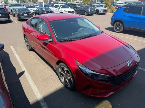 Used 2023 Hyundai Elantra SEL w/ Convenience Package FWD image 8
