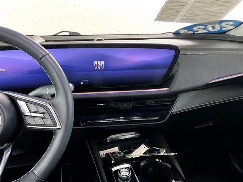 Used 2024 Buick Envision Sport Touring image 9