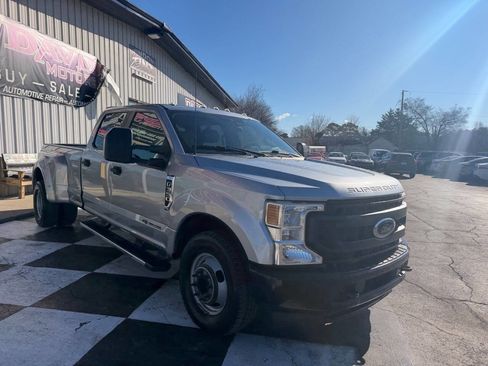 Used 2022 Ford F350 XL image 3
