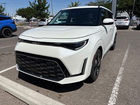 Used 2023 Kia Soul GT-Line w/ GT-Line Technology Package FWD image 2