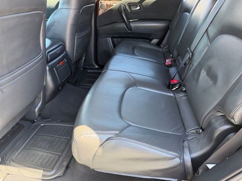 Used 2017 Nissan Armada SV image 11
