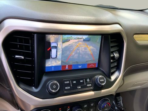 Used 2019 GMC Acadia Denali w/ Technology Package AWD/4WD image 28