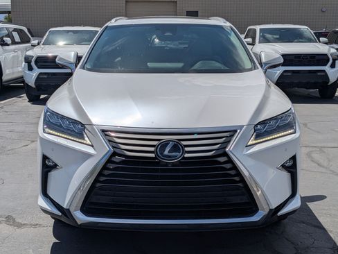 Used 2019 Lexus RX 450hL Luxury w/ Accessory Package AWD/4WD image 11