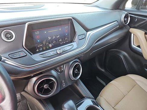 Used 2022 Chevrolet Blazer Premier image 18