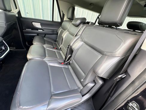 Used 2025 Ford Expedition Max Active RWD image 9