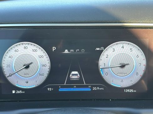 Certified 2024 Hyundai Tucson Limited FWD image 2