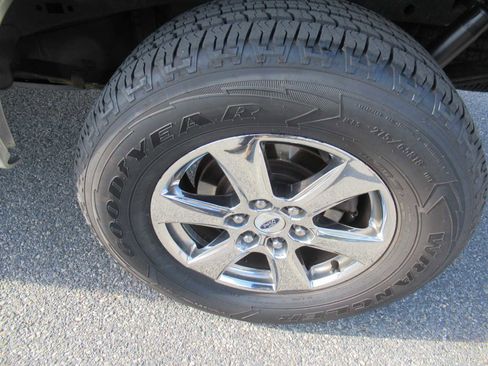 Used 2018 Ford F150 XLT w/ Equipment Group 302A Luxury image 12